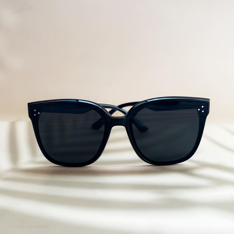 ILUV Riveted Square Frame Fashion Sunglasses w 2 FREE Case