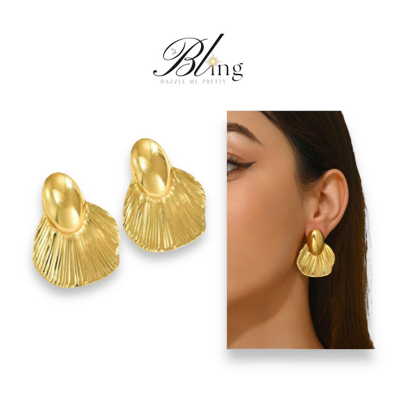 BLING Vintage Elegant Pattern Stud Pair of Earrings