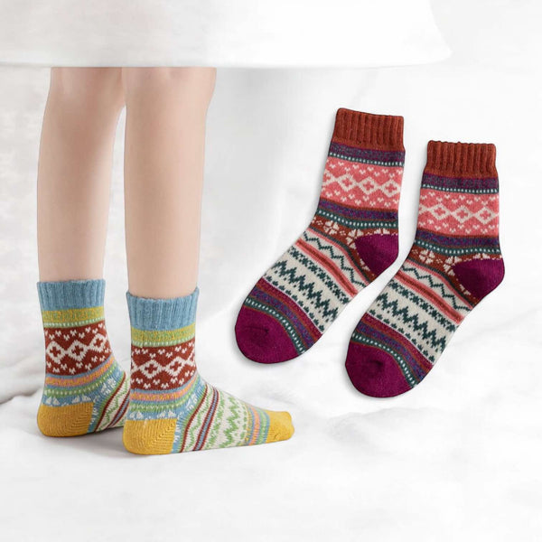 FOOTSIES Warm Chevron Pattern Pair of Crew Socks