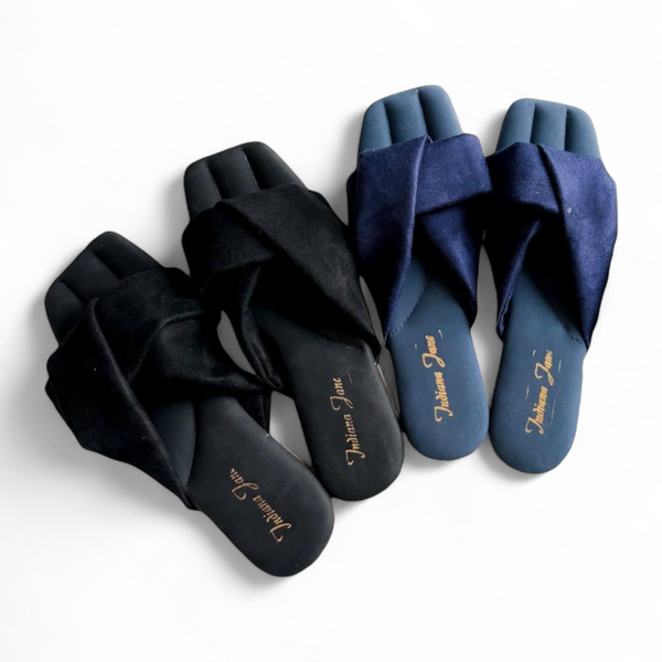 BETTY Classic Monotone Flat Sandals
